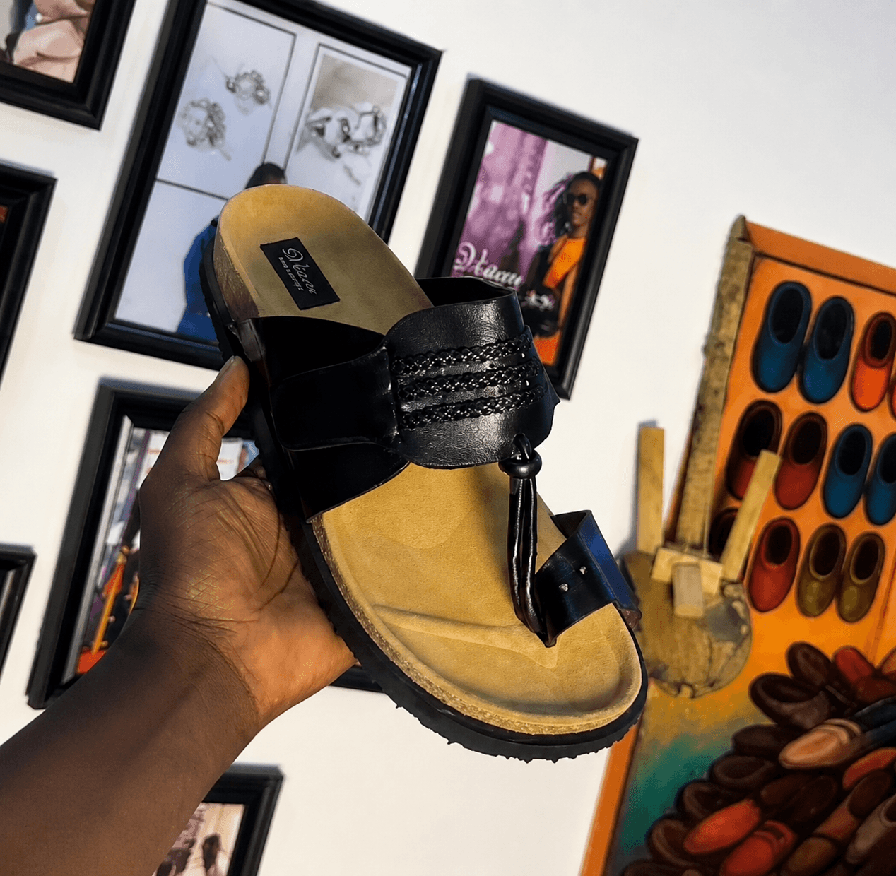 Sandale Mules Homme en Cuir Noir "Dhaka" – Style Entredoigt