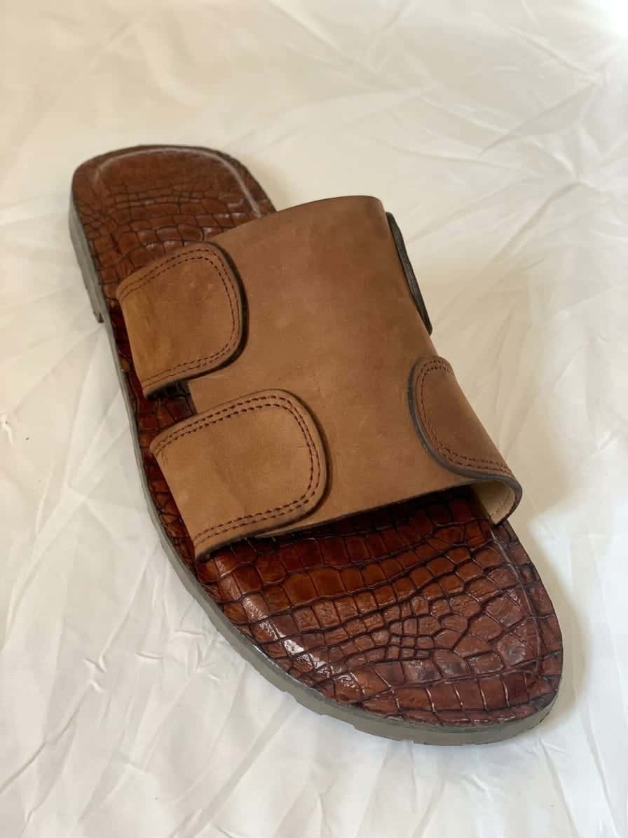Sandale Mbarakiss en Cuir et Daim – Marron