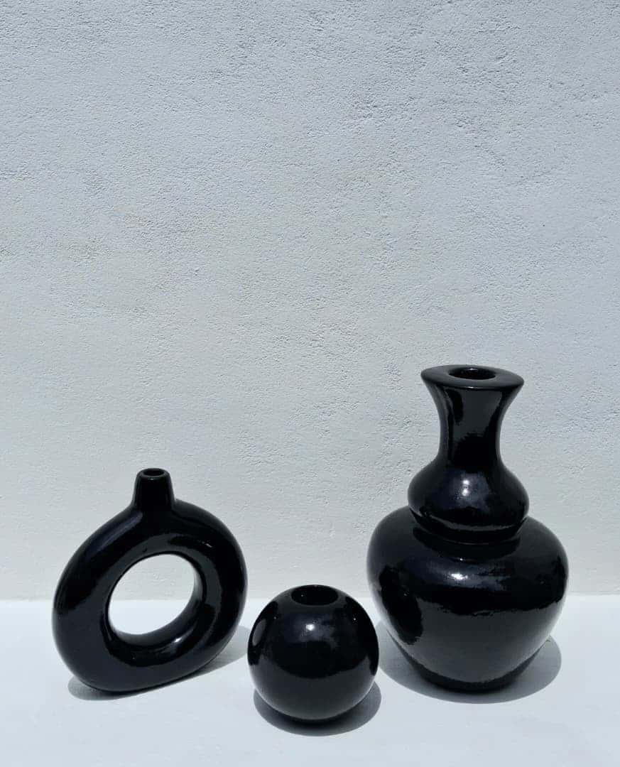 Trio de Vases Artisanaux en Céramique Noire Brillante