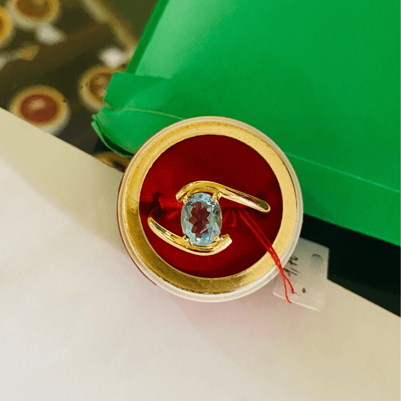 Bague en or en beryl bleu